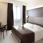 Giardino Отель Арона