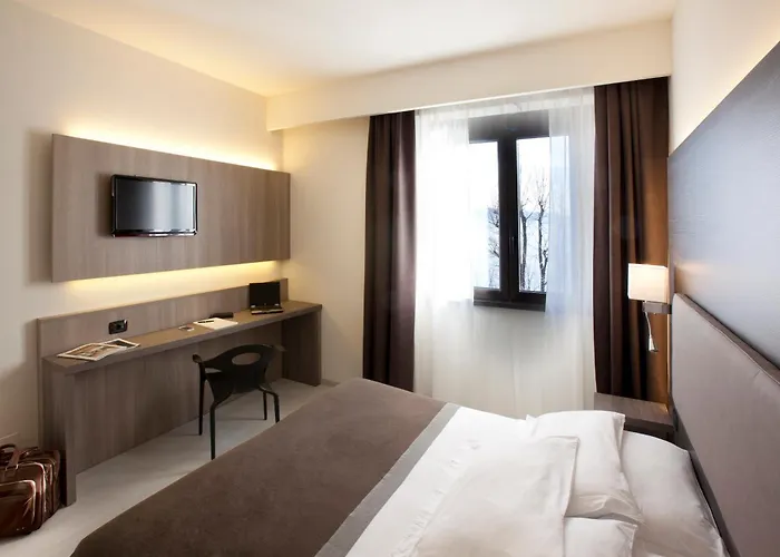 Giardino Hotel Arona