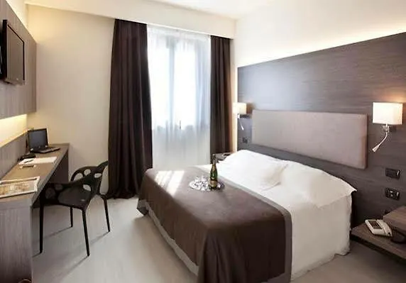 Giardino Hotel Arona